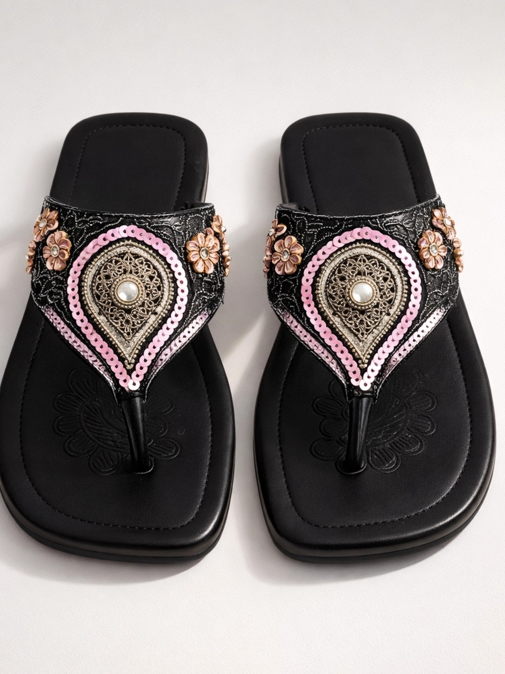 Matisse Boho Black Leather Beaded Thong Sandal Size 8